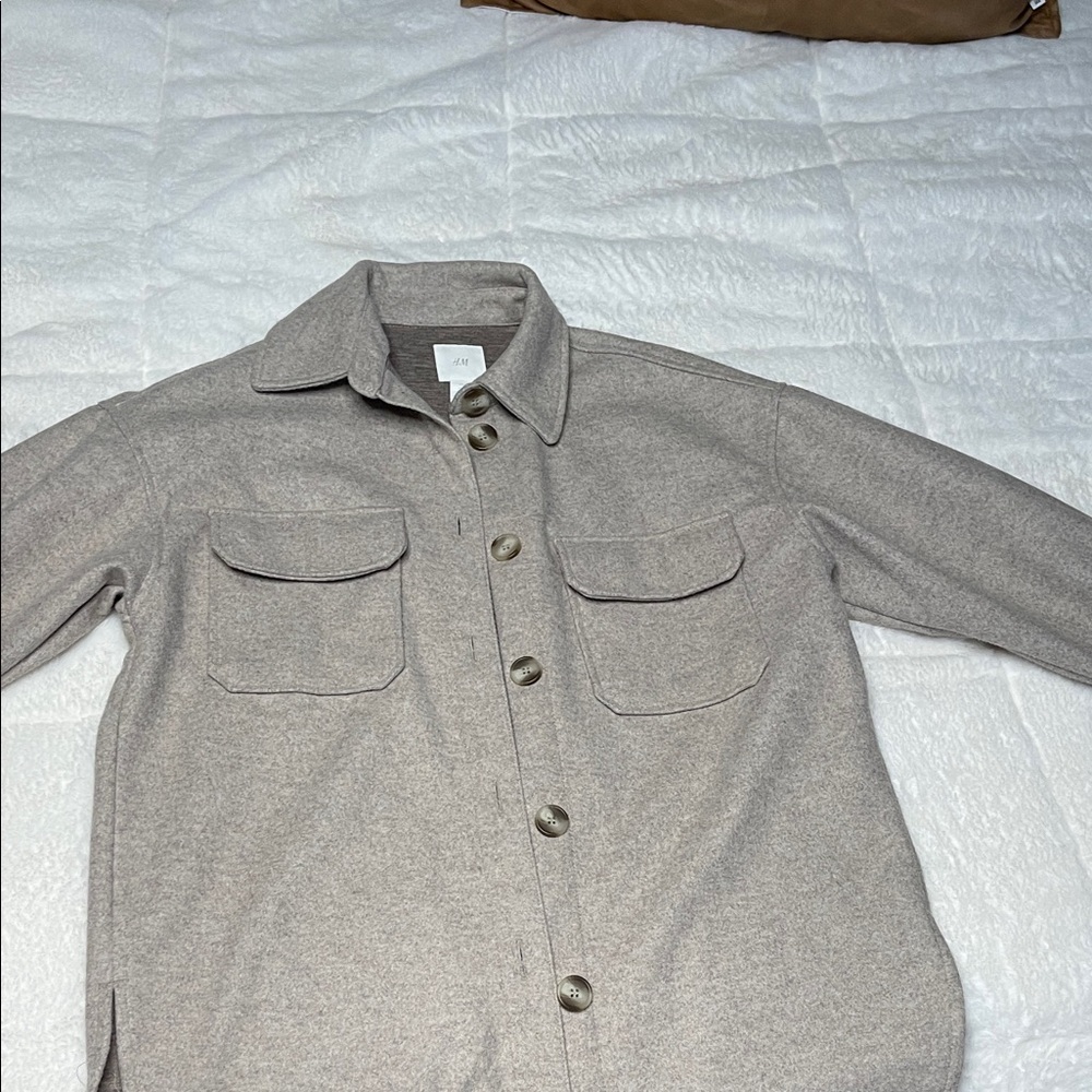 Beige Shacket H&M